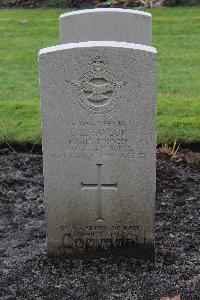 Berlin 1939-1945 War Cemetery - Taylor, George Laurence